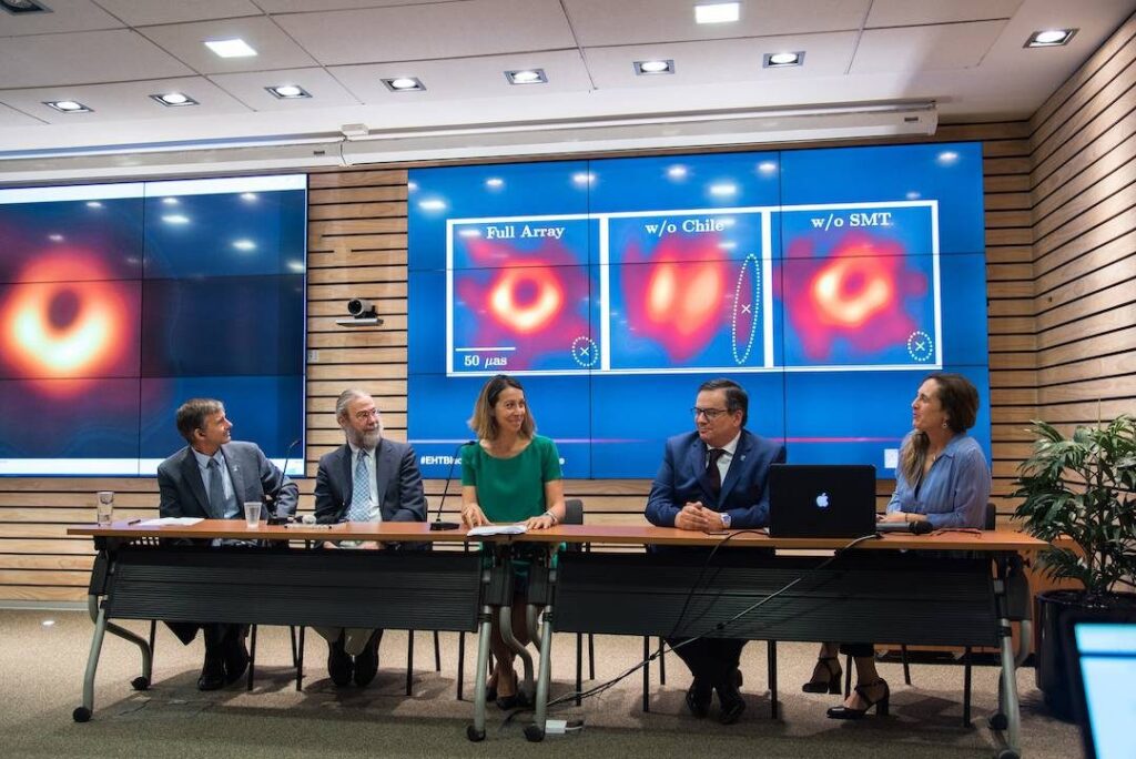 Ministro de Ciencia valoró la participación de Chile para captar la primera imagen de un agujero negro