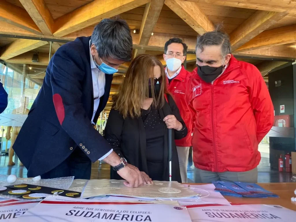 Ministro de Ciencia por eclipse en la Araucanía: “Estamos trabajando para acercar la astronomía a las personas e incorporar todo tipo de saberes”