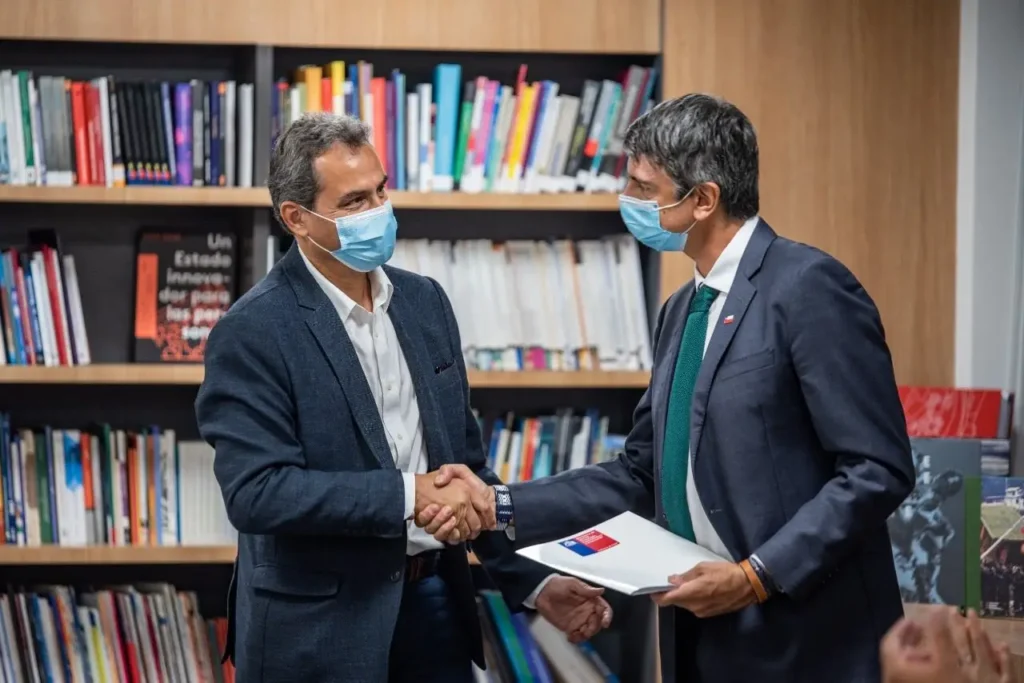 Comisión Asesora de Datos de Interés Públicos MinCiencia entrega informe con alternativas para una gobernanza eficiente y ética de los datos en Chile