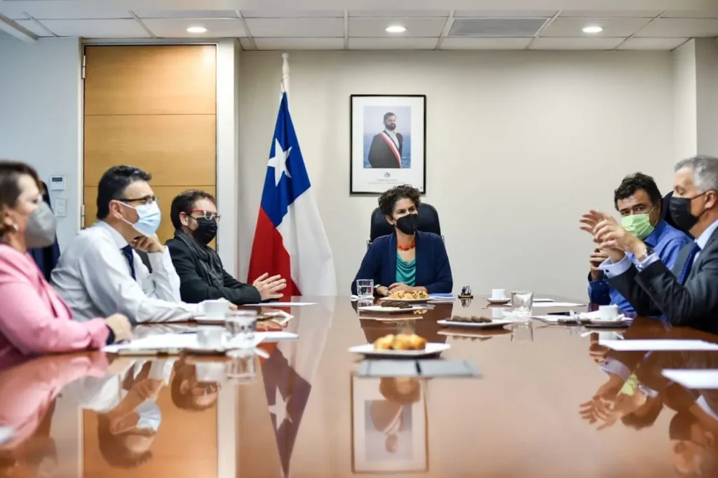 Ministro Flavio Salazar participó en comité interministerial que busca enfrentar la crisis hídrica