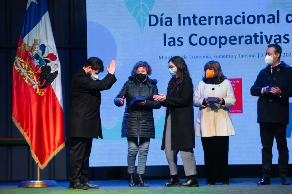 “Las cooperativas son pieza clave para el nuevo modelo de desarrollo”