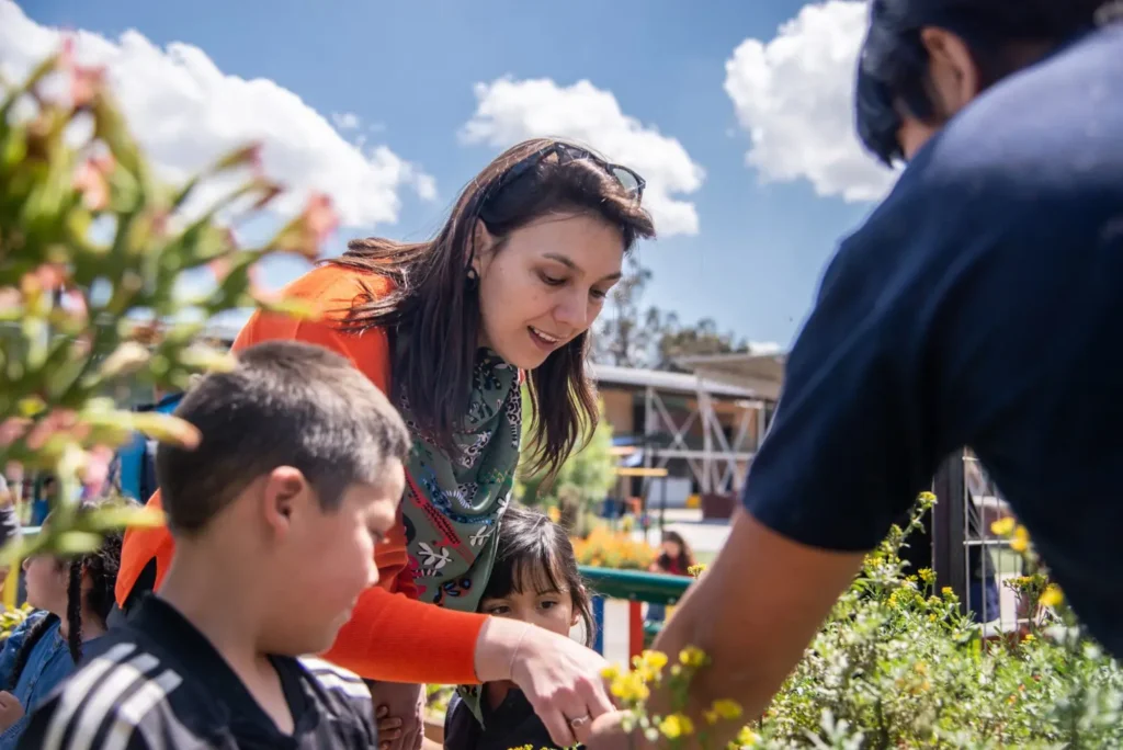 Ministra de Ciencia recorre la “Fiesta Ciudadana por el Agua” en La Pintana