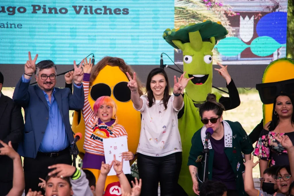 Ministra Díaz destaca el valor de la formación inicial en ciencia