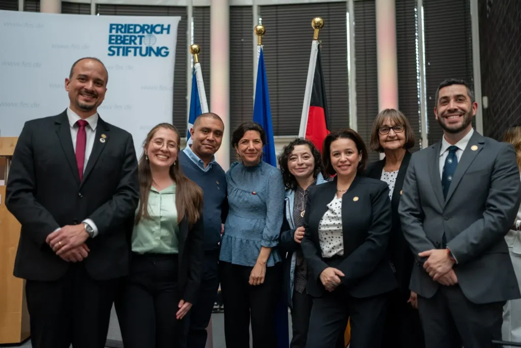 Astronomía, innovación, startups y foros universitarios marcaron el viaje de la delegación científico-tecnológica en Alemania y Suecia