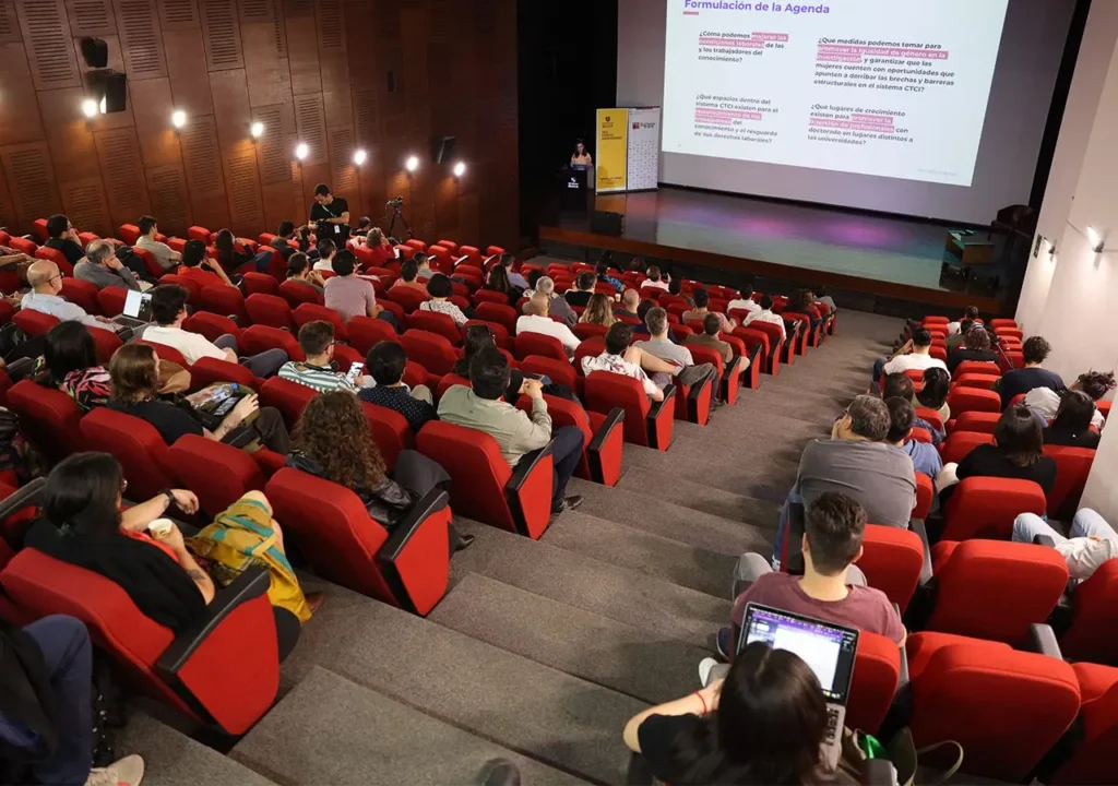 Primer encuentro nacional de postdoctorados reunió a un centenar de investigadores que reflexionaron sobre condiciones laborales y desafíos futuros