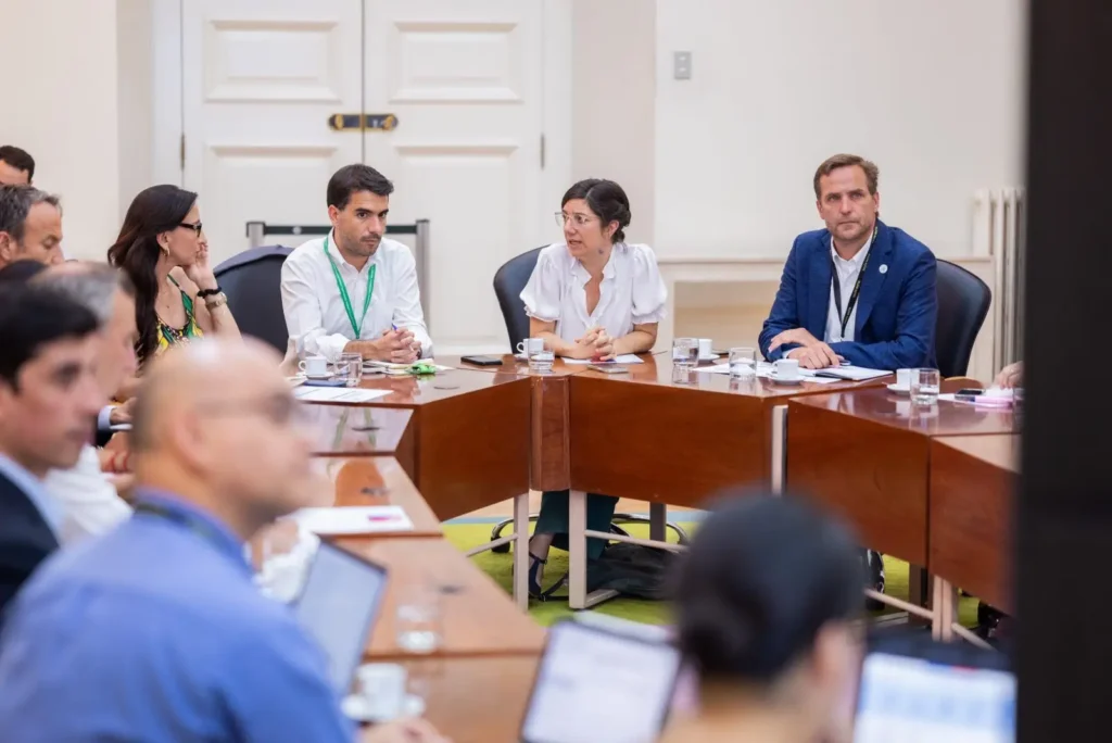 Ministra de Ciencia presenta avances de Agenda de Tecnologías Emergentes a gremios