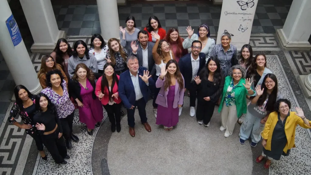 Destacan a nuevas estudiantes del Programa “Más Mujeres Científicas” en Valparaíso