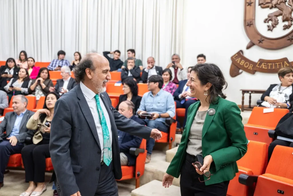 Ministra Etcheverry: “La investigación no es un proyecto, es una actividad permanente y que las universidades deben hacer todos los días y en todas las áreas”