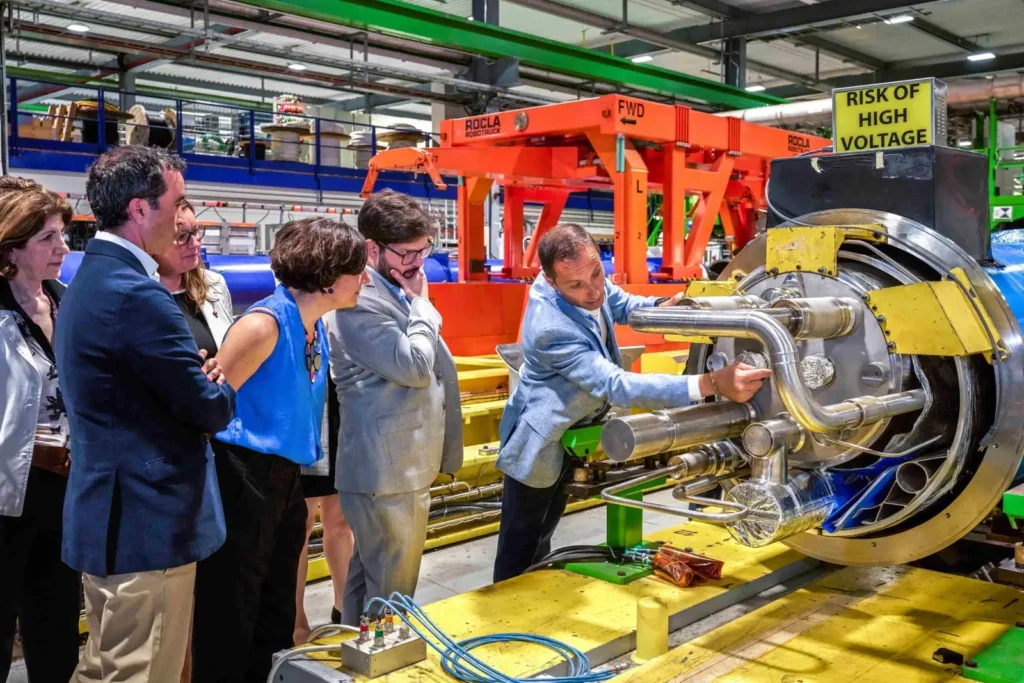 Consejo del CERN admite a Chile como Estado Miembro Asociado