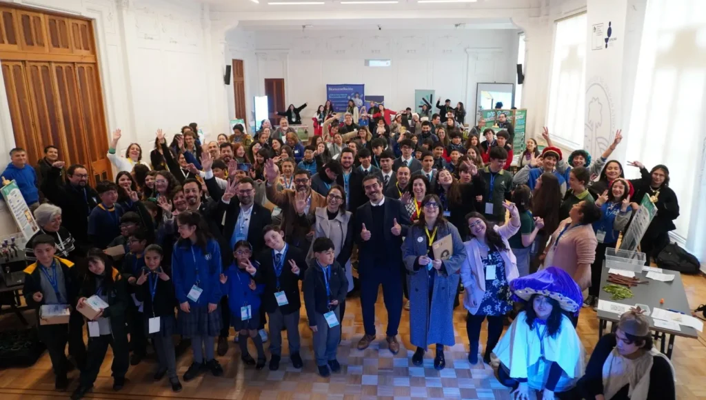 Niñas, niños y jóvenes dieron vida al Congreso Regional Explora 2025 en Valparaíso