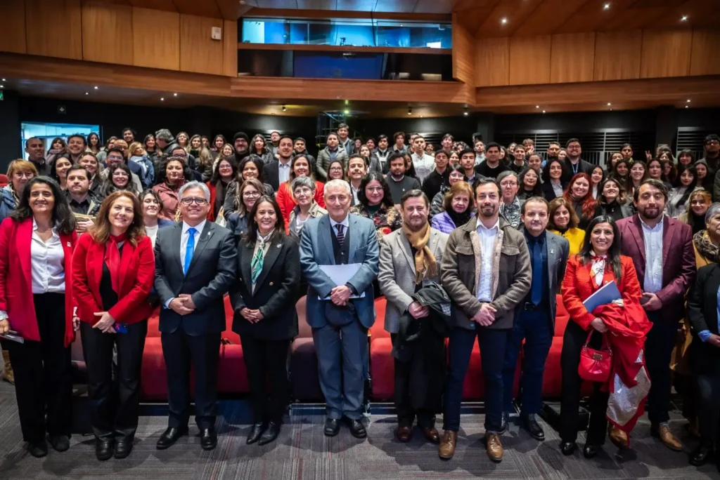 Chile promueve la formación pionera en inteligencia artificial para futuros docentes
