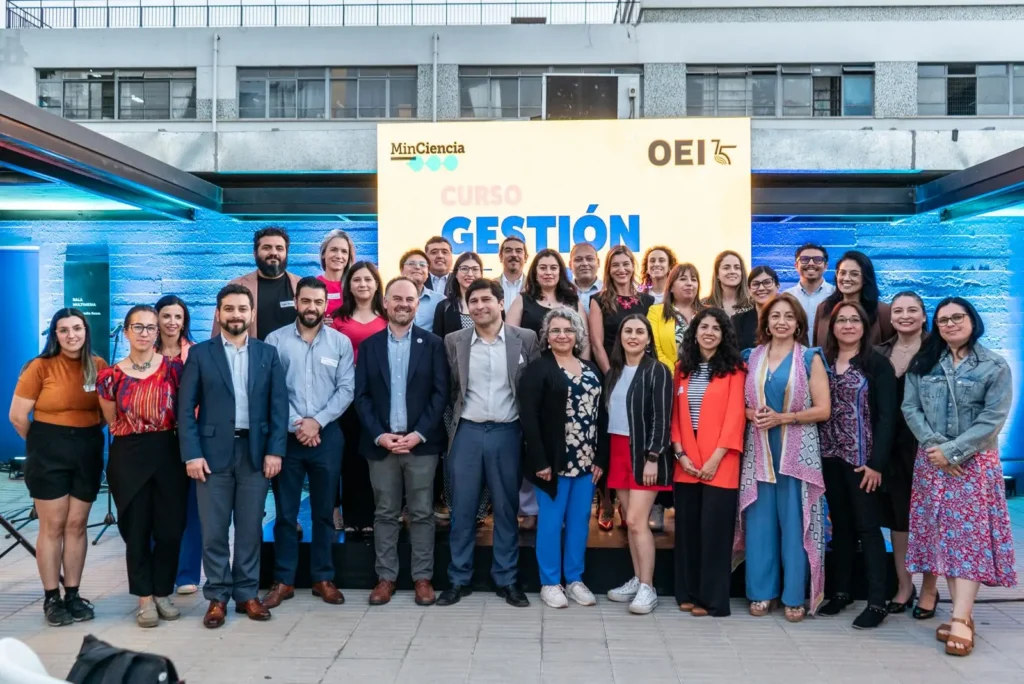 Chile fortalece capacidades en gestión de I+D+i con curso impulsado por el MinCiencia y la OEI